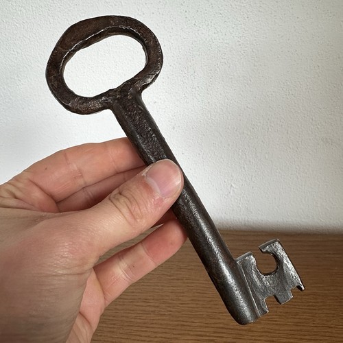 Antiker hohldorn schlüssel - antiker,