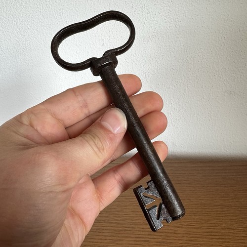 Antiker hohldorn schlüssel - antiker,